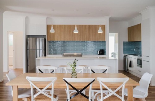 Narrawallee House | Carinya at Narrawallee