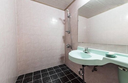 Sokcho Hotel | Carlsbed Motel