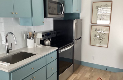 Eufaula House | Carlton Landing Bunkhouse. Sleeps 6 Private Pool and hot tub. Pet friendly.