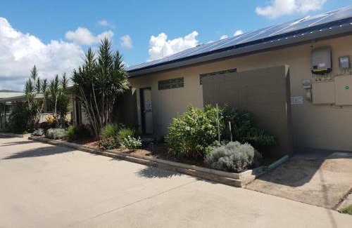 Carmila Hotel | Carmila Caravan Park & Cabins