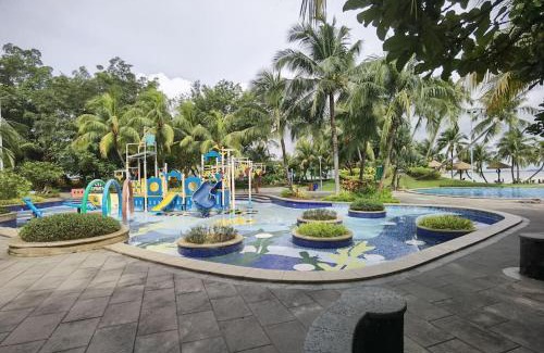 Gelang Patah Apartment | Carnelian Tower Hotel at ForestCity 4103 with WIFI