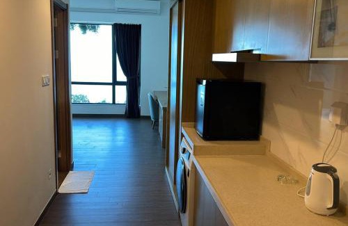 Gelang Patah Apartment | Carnelian Tower Hotel at ForestCity 4103 with WIFI