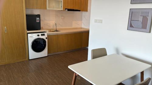 Gelang Patah Apartment | Carnelian Tower Hotel at ForestCity 4107 with WIFI