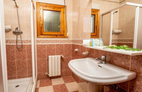 Media Luna Villa | Carpe Diem by Aguilarent