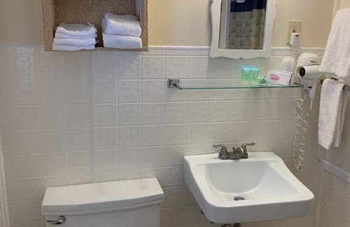 Twin Mountain Hotel | Carroll Motel & Cottages
