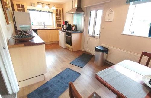 Llanybydder House | Cartref Bach
