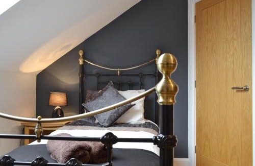 Llanfihangel-Ystrad House | Cartws-Oh3