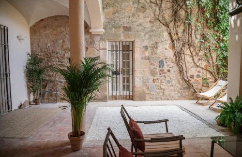 Caceres Old Town Apartment | Casa Águila casco antiguo patio privado