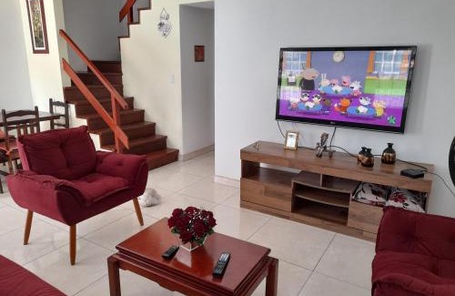 Algodoal House | CASA 3 MIN a PÉ da PRAIA DO FORTE - CHURRASQUEIRA - WI FI