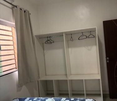 Val-de-Caes House | Casa 3 quartos,1 suite, 3 camas casal,3 camas solteiro,1 banheiro social, quintal, área de serviço, garagem