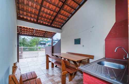 Zimbros House | Casa a 2 quadras da Praia de Zimbros RW2724
