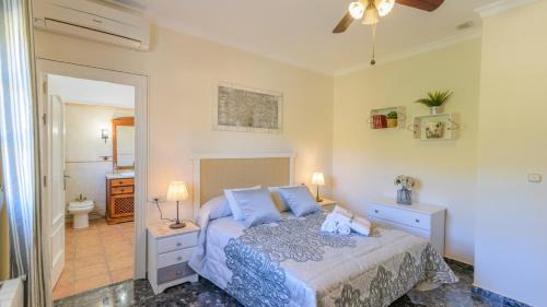 Antequera Villa | Casa Aranda Villanueva de la Concepcion by Ruralidays