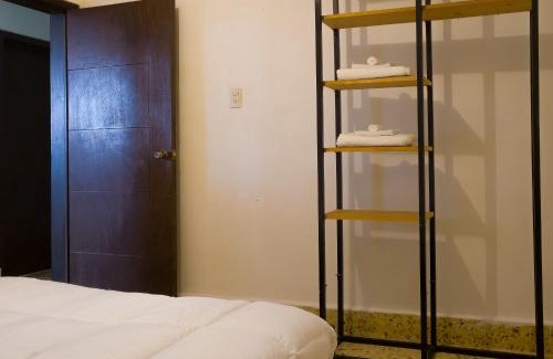 De Mexicanos House | Casa Abril