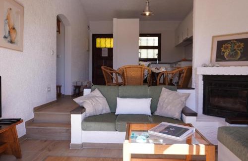 Torroella de Montgri House | Casa a Solric con piscina compartida, 3 habitaciones, cerca de L'Estartit y playas - ES-323-40