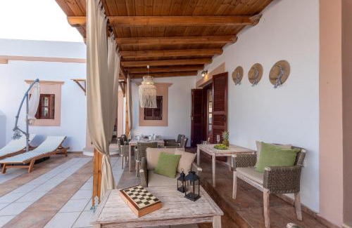 South Rhodes House | Casa Aestas