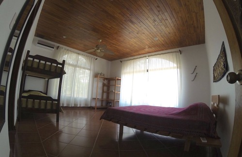 Marbella Bed & Breakfast | Casa Alice Surf Lodge