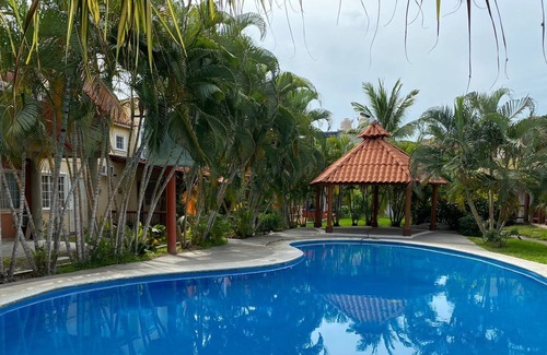 Ixtapa House | Casa Arena en Ixtapa Zihuatanejo ¡A 5 Minutos de la Zona Hotelera!