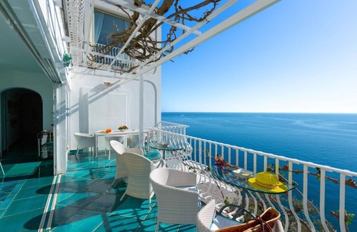 Arienzo Villa | Casa Ariel - Six Bedroom Villa, Sleeps 12