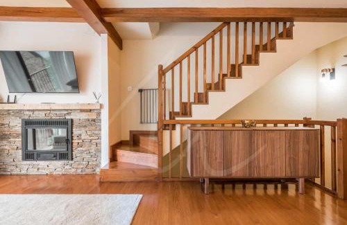 Las Bordas House | Casa Artiga de Lin by SeaMount Rentals