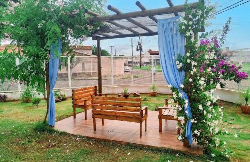 Londrina House | Casa Azul Antares 3 Quartos - Pet Friendly