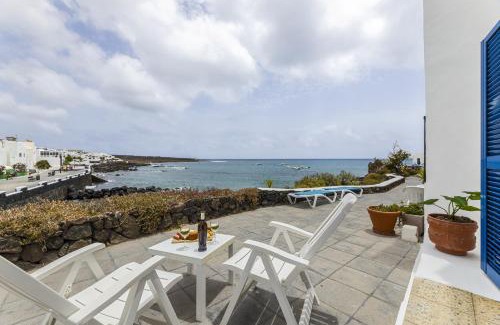 Punta Mujeres Apartment | Casa Azul by Escape Home Jameos