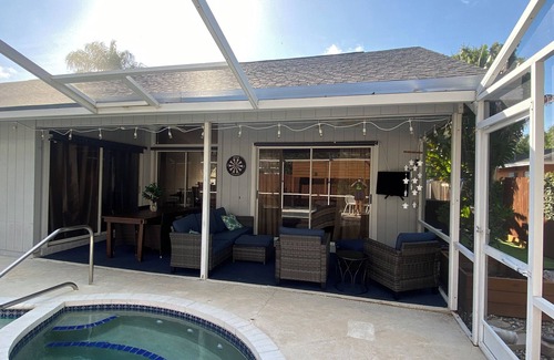 Lake Sarasota House | Casa Azul/Siesta Key/Sarasota Retreat-Spa Pool Outdoor Living Area Extra Clean!