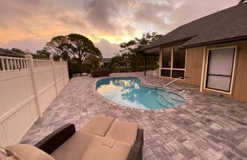Palma Sola House | Casa Bella - 5BR, Waterfront, Pool, Spa -9 Min Anna Maria