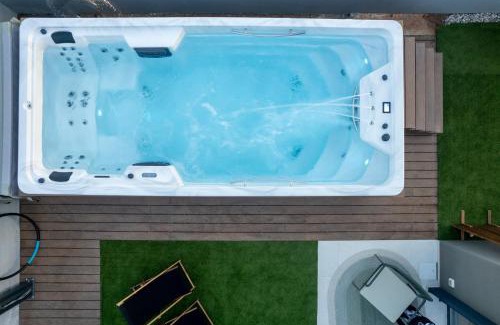 Gulici House | "CASA BELLA VITA" with large SPA and counter-current swimming near the beach!
