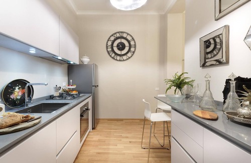 Lucca Historical Center Apartment | Casa Betta in Lucca With 2 Bedrooms and 2 Bathrooms