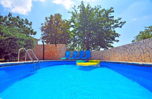 Milovcici House | Casa Bianca . Where nature meets mankind