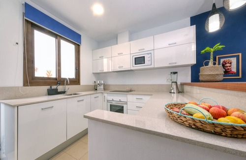 Puerto Calero Ski Chalet | Casa Bleu : 2 floors ,2 bedrooms ,equipped kitchen ,balcony ,terrace and grill