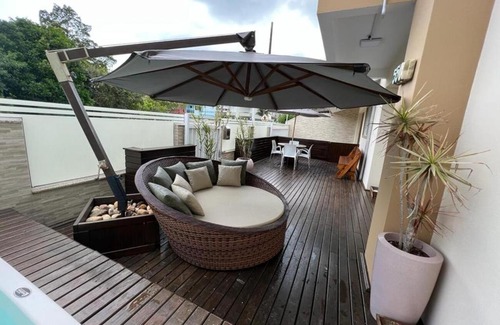 Ze Amandio House | Casa Bombas