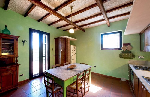 San Venanzo Villa | Casa Boschetto, villa with swimming pool sleeps 9
