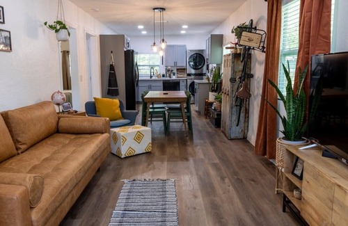 St. Petersburg House | Casa Botanica of St Pete