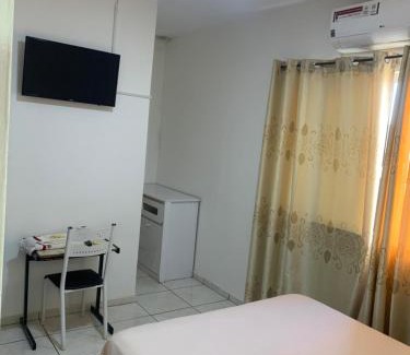 Londrina House | Casa Branca