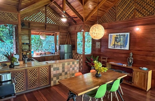 Cocles Villa | Casa Bromelia: authentic deluxe rainforest experience in a treehouse style villa