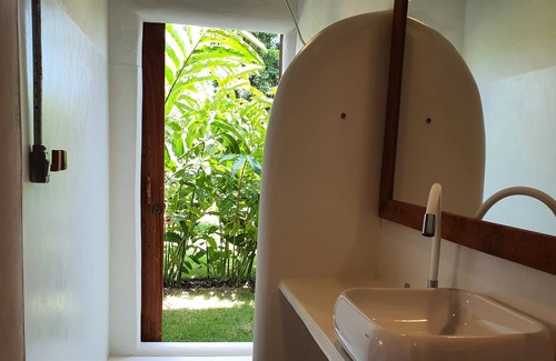 Arraial d'Ajuda Ski Chalet | Casa Caju Trancoso- Chalet in condominium, Swimming pool/hydro, kitchen, barbecue.