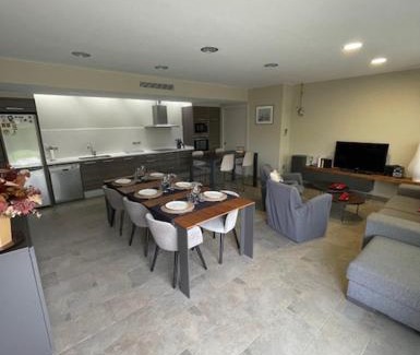 Navata House | Casa Canigó Navata