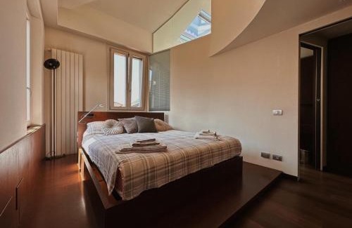 Lecco Apartment | Casa Cavour Lecco - Downtown Design Penthouse