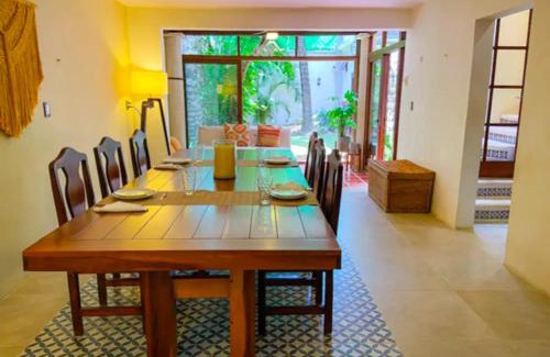 Luis Donaldo Colosio House | Casa Centrica 5bed/5bath AC/GYM 5 min 5ta av y Playa