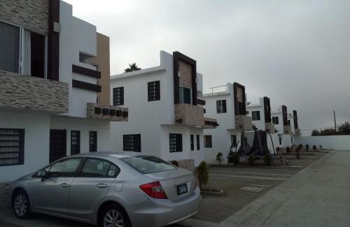 Ensenada House | Casa cerca de Estero Beach