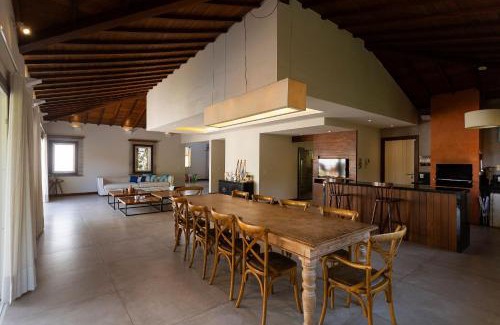 Ferradurinha House | Casa com Piscina e Acesso à Praia | Cavalo Marinho