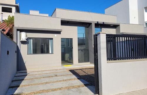 Barra Velha House | Casa com piscina e espaço gourmet 300m do mar