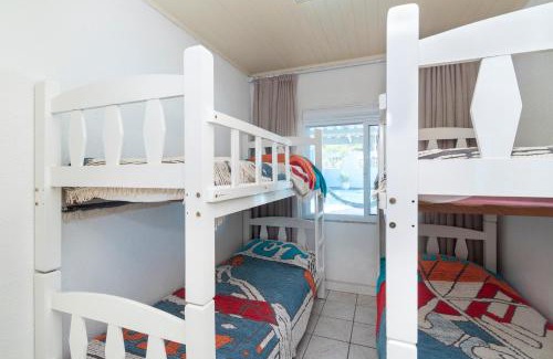 Morrinhos House | CASA COM PISCINA EM MORRINHOS - RUA HORTÊNCIA