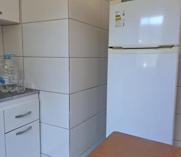 Rio Vermelho Norte House | Casa com trilha para praia 2 quartos com garagem privativa