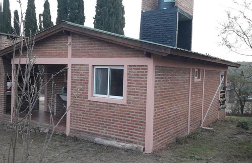 Villa Amancay House | Casa con gran jardín a 100 mts del Río Amboy