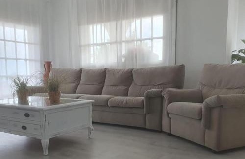 Barcelona House | Casa con gran jardín y unas preciosas vistas