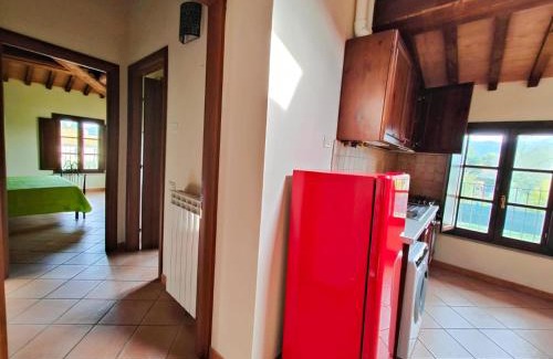 Pieve di Santa Luce Apartment | Casa con piscina tra le colline