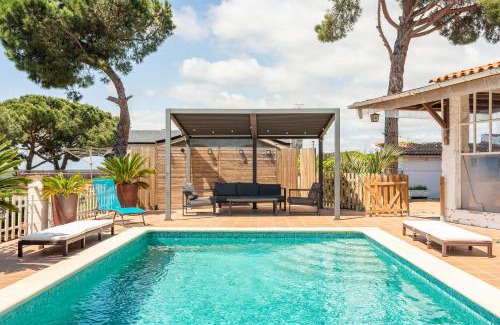 Vidreres House | Casa con Piscina en Vidreres
