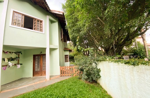 Carapicuiba House | Casa confortável com churrasqueira na Granja Viana